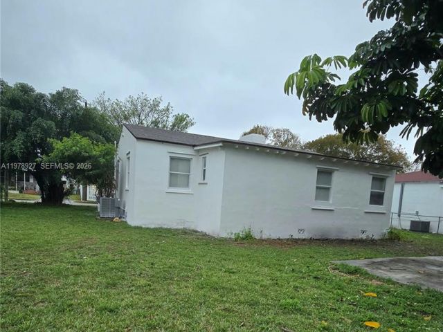 Home for sale at 911 NW 45th St - photo 7517767