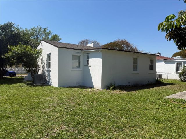 Home for sale at 911 NW 45th St - photo 7517778