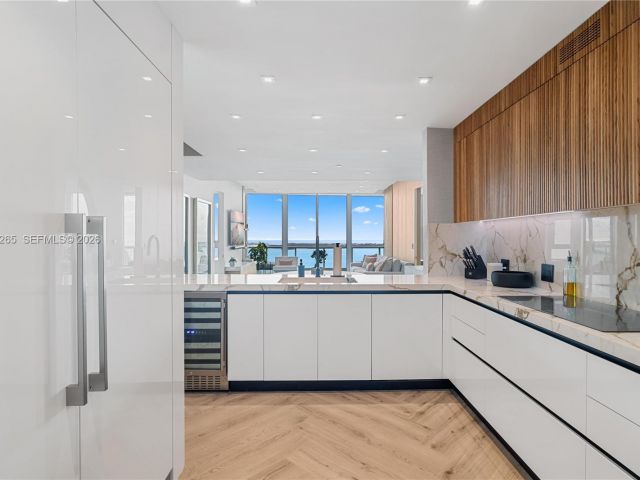 Apartment for rent  Unit #2903 - photo 7511683