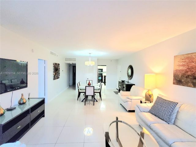 Apartment for rent  Unit #1243 - photo 7466735