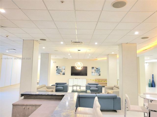 Apartment for rent  Unit #1243 - photo 7466740