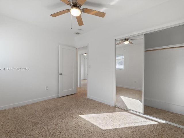 Home for rent at 201 NE 169th St 201 - photo 7481033