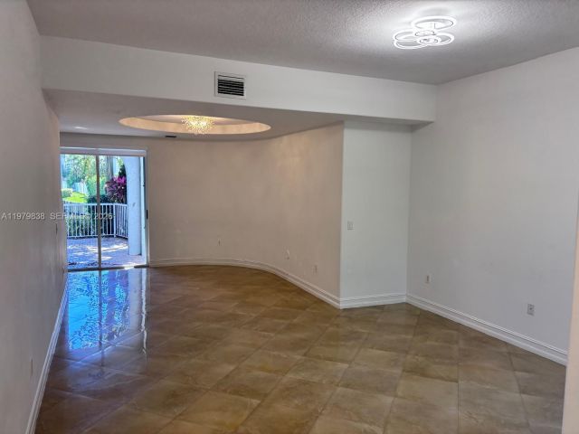 Home for rent at 21009 NE 31st Ave 0 - photo 7515183