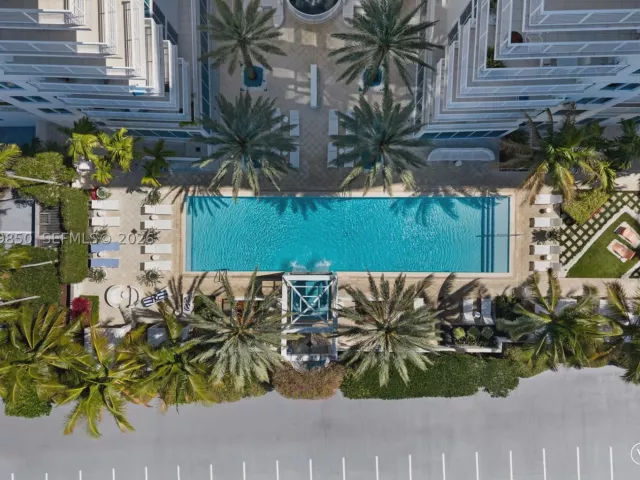2-bedroom condo for sale in Fort Lauderdale - 2831 N Ocean Blvd 207N - MondialRealty