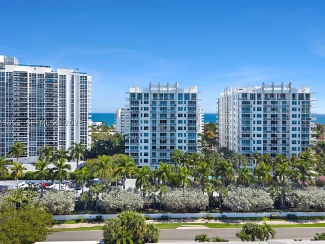 2-bedroom condo for sale in Fort Lauderdale - 2831 N Ocean Blvd 207N - MondialRealty
