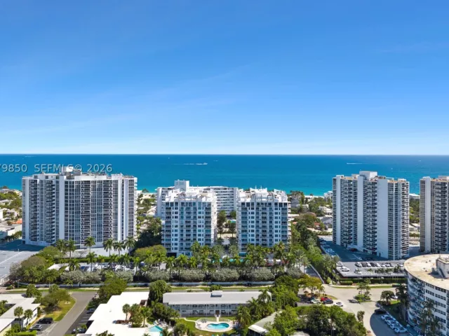 2-bedroom condo for sale in Fort Lauderdale - 2831 N Ocean Blvd 207N - MondialRealty