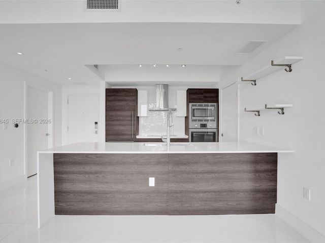 Apartment for rent  Unit #531 - photo 7476075