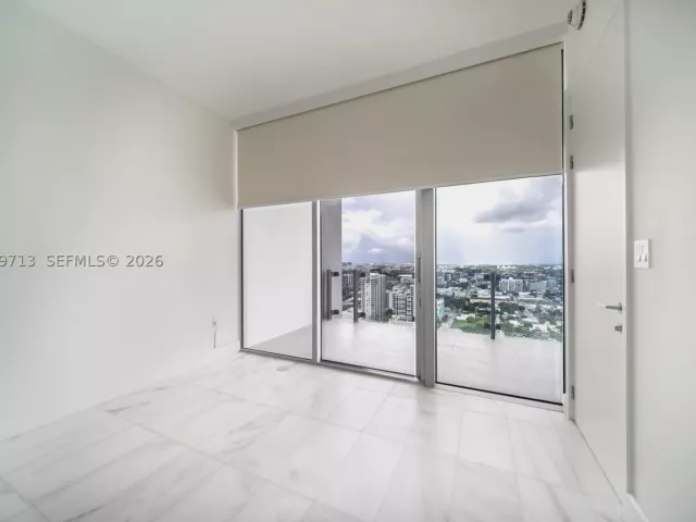2-bedroom condo for sale in Miami - 700 NE 26TH TER 3006 - MondialRealty