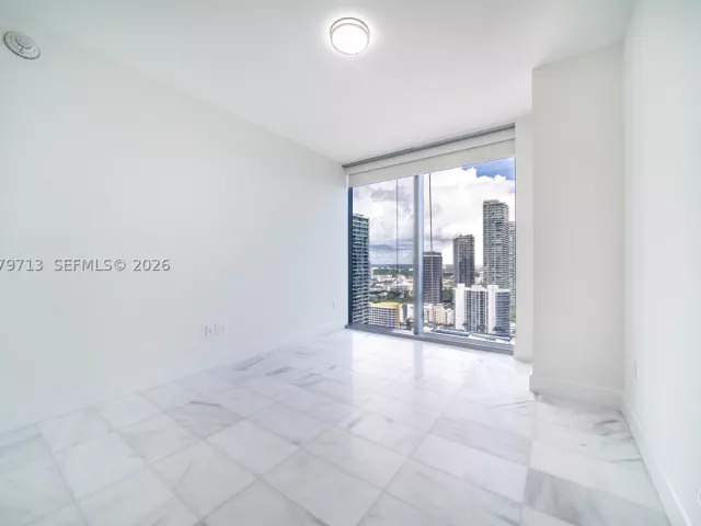 2-bedroom condo for sale in Miami - 700 NE 26TH TER 3006 - MondialRealty