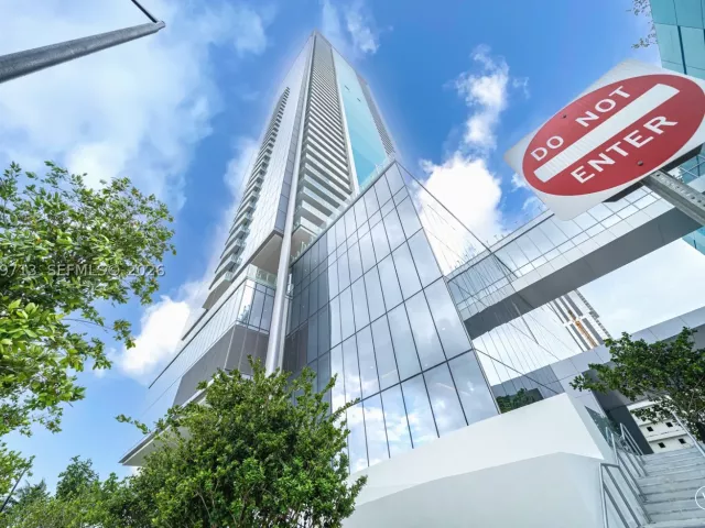 2-bedroom condo for sale in Miami - 700 NE 26TH TER 3006 - MondialRealty