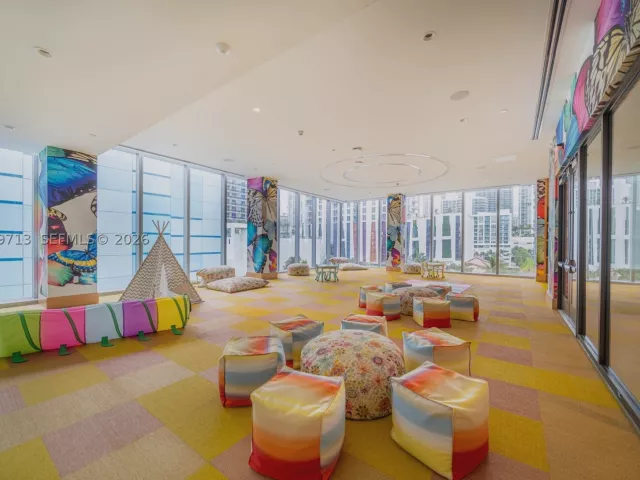 2-bedroom condo for sale in Miami - 700 NE 26TH TER 3006 - MondialRealty