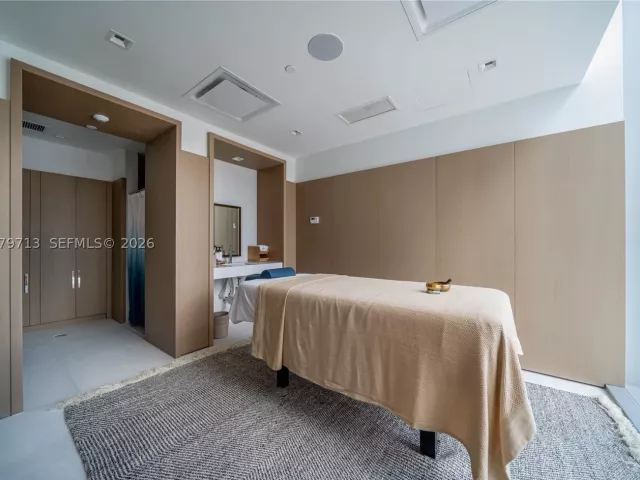 2-bedroom condo for sale in Miami - 700 NE 26TH TER 3006 - MondialRealty