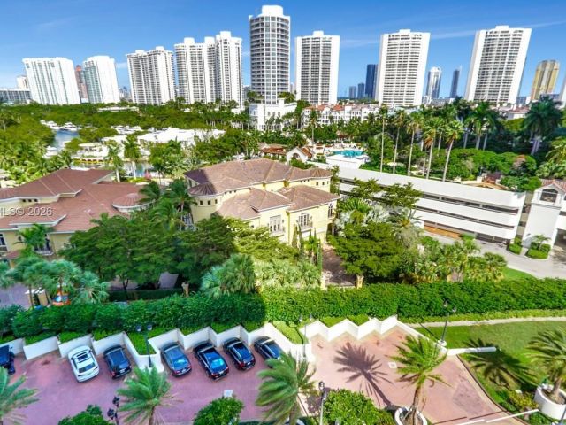 Apartment for sale  Unit #1004 - photo 7487610