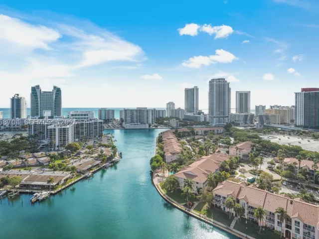 2-bedroom condo for sale in Hallandale Beach - 300 Three Islands Blvd PH4A - MondialRealty