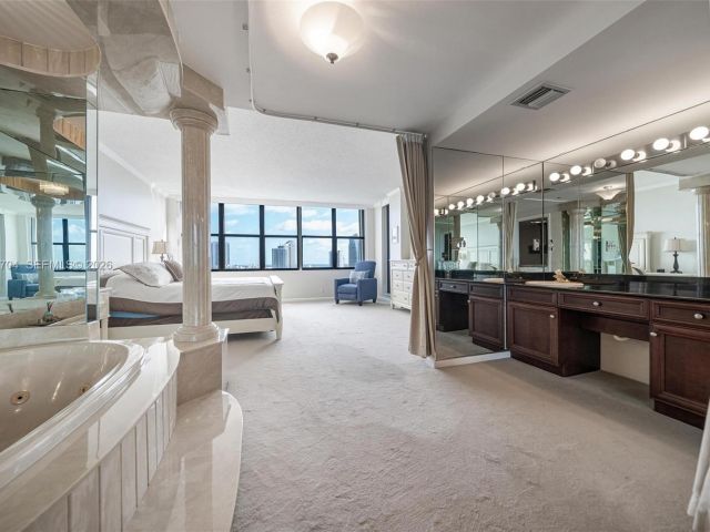 Apartment for sale  Unit #PH4A - photo 7519359