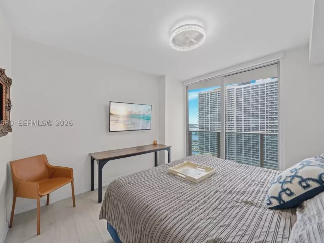 3-bedroom condo for sale in Miami - 488 NE 18th St 2112 - MondialRealty