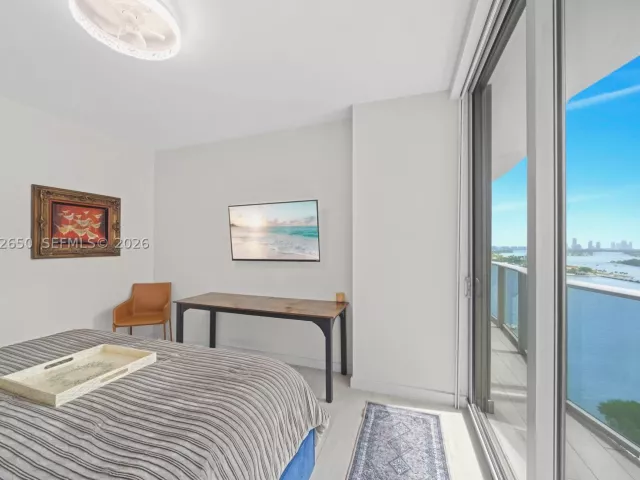3-bedroom condo for sale in Miami - 488 NE 18th St 2112 - MondialRealty