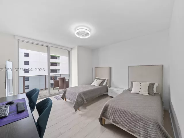 3-bedroom condo for sale in Miami - 488 NE 18th St 2112 - MondialRealty