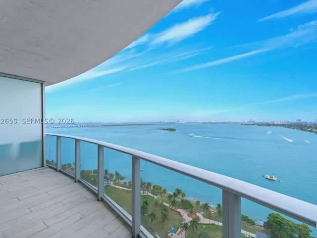 3-bedroom condo for sale in Miami - 488 NE 18th St 2112 - MondialRealty