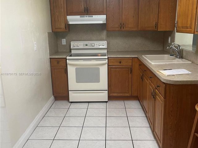 3-bedroom home for rent in Miami Gardens - 3241 NW 154th Ter - MondialRealty