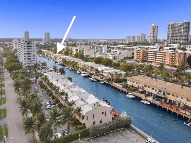 Home for rent at 3648 NE 167th St 27 - photo 7480974