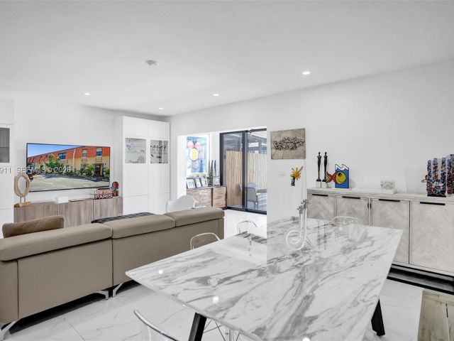 Home for rent at 3648 NE 167th St 27 - photo 7480988