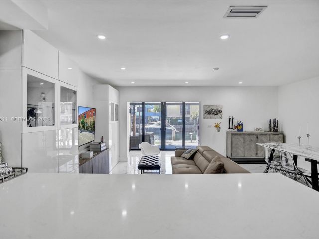 Home for rent at 3648 NE 167th St 27 - photo 7480989