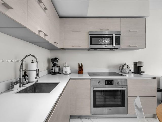 Apartment for rent  Unit #2508 - photo 7451813