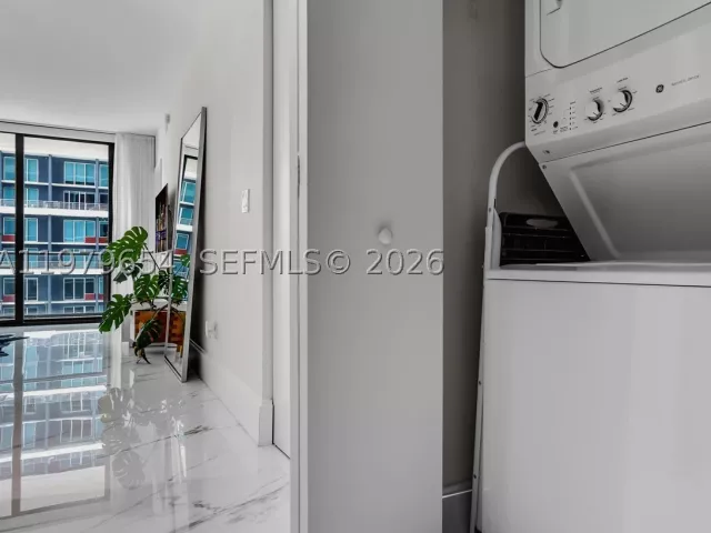 1-bedroom condo for rent in Miami - 1300 S Miami Ave 2508 - MondialRealty