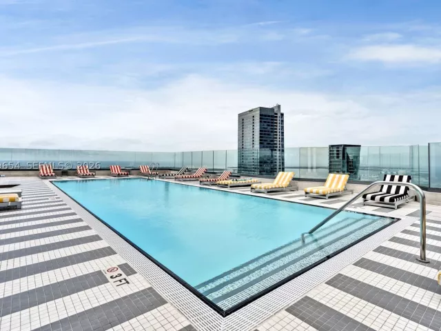 1-bedroom condo for rent in Miami - 1300 S Miami Ave 2508 - MondialRealty