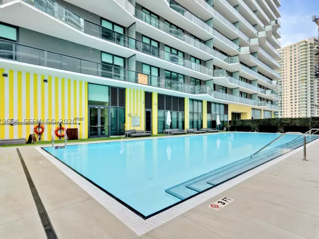 1-bedroom condo for rent in Miami - 1300 S Miami Ave 2508 - MondialRealty