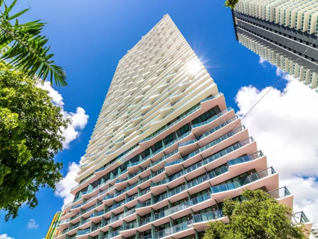 1-bedroom condo for rent in Miami - 1300 S Miami Ave 2508 - MondialRealty