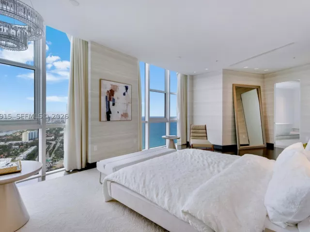 6-bedroom condo for rent in Sunny Isles Beach - 18201 E Collins Ave TS1 - MondialRealty