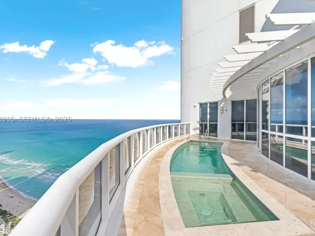 6-bedroom condo for rent in Sunny Isles Beach - 18201 E Collins Ave TS1 - MondialRealty