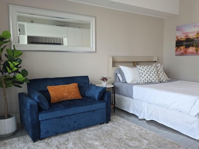 Apartment for rent  Unit #2512 - photo 7509797