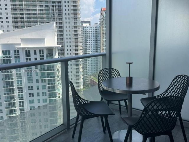 Apartment for rent  Unit #2512 - photo 7509801