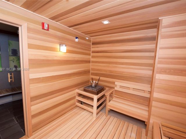 Apartment for sale  Unit #5-1506 - photo 7490017