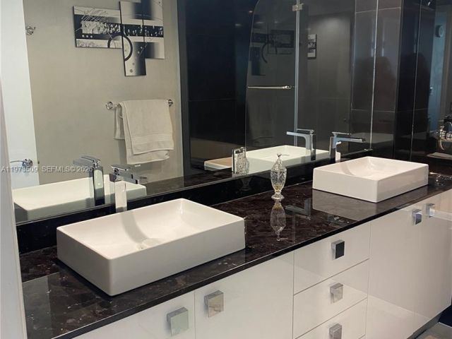 Apartment for sale  Unit #1408 - photo 7516442