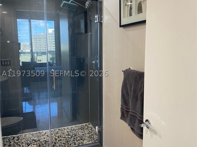 3-bedroom condo for sale in Hallandale Beach - 1800 Ocean Dr 1408 - MondialRealty