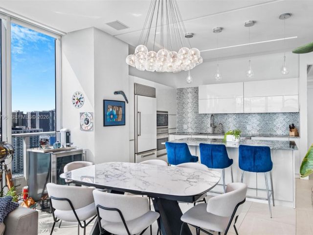 Apartment for sale  Unit #2510 - photo 7494879