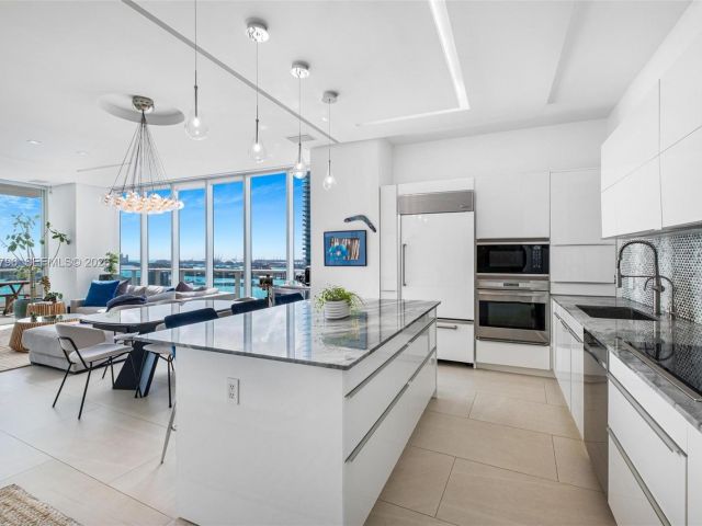 Apartment for sale  Unit #2510 - photo 7494883