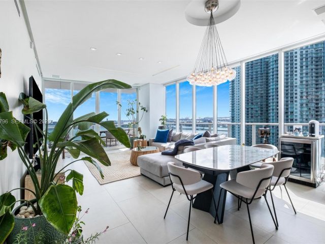 Apartment for sale  Unit #2510 - photo 7494893