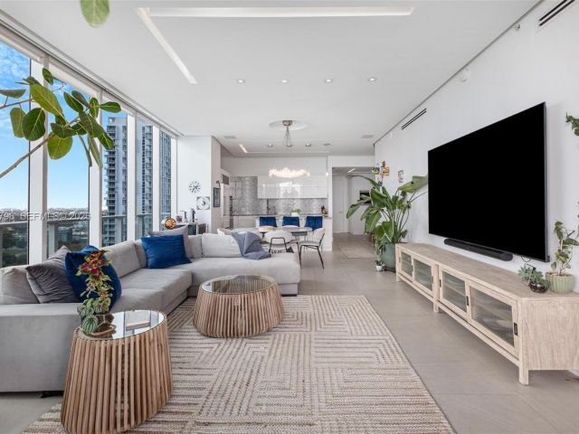 Apartment for sale  Unit #2510 - photo 7494895