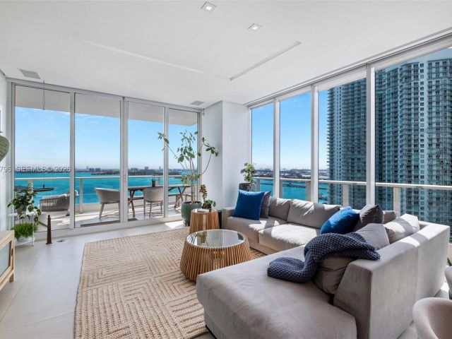 Apartment for sale  Unit #2510 - photo 7494897