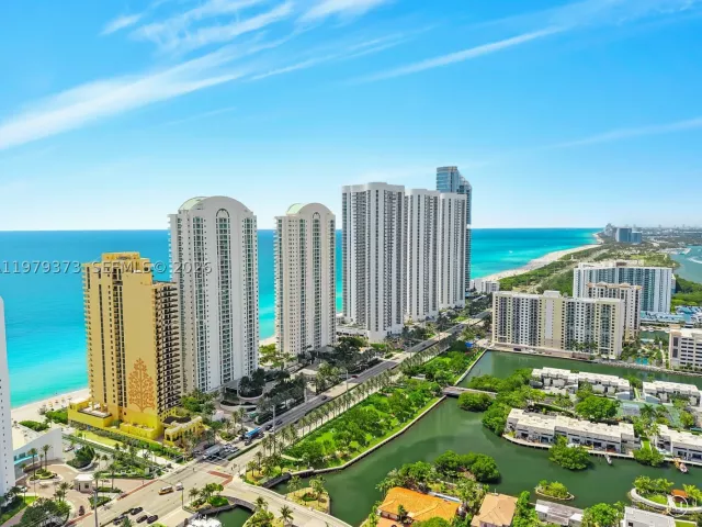 3-bedroom condo for sale in Sunny Isles Beach - 16275 Collins Ave 2101 - MondialRealty