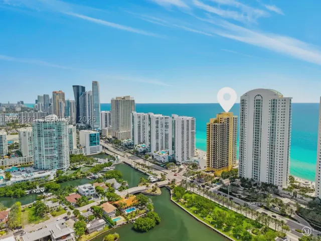3-bedroom condo for sale in Sunny Isles Beach - 16275 Collins Ave 2101 - MondialRealty
