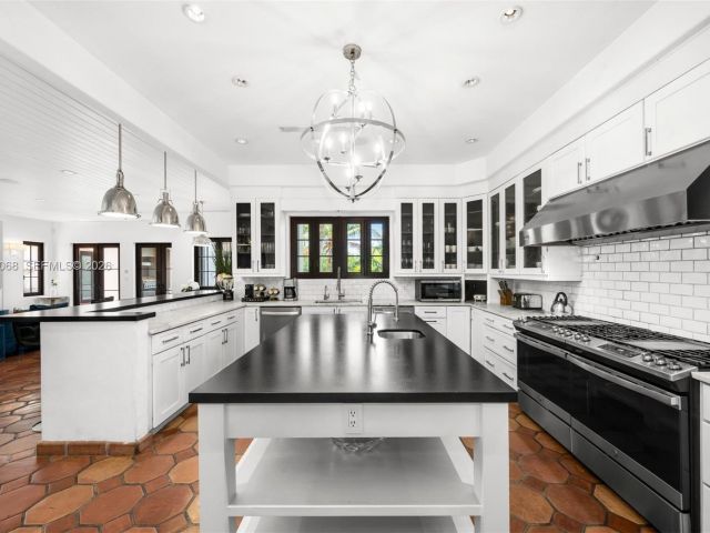 Home for sale at 1201 NE 83rd St - photo 7532764