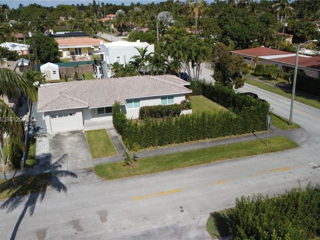 Home for rent at 1403 Adams St 1403 - photo 7473472