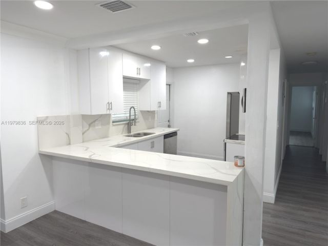 Home for rent at 1403 Adams St 1403 - photo 7473486