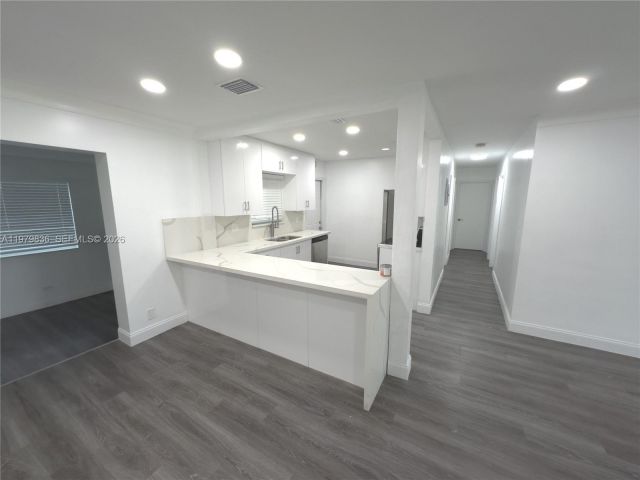 Home for rent at 1403 Adams St 1403 - photo 7473489